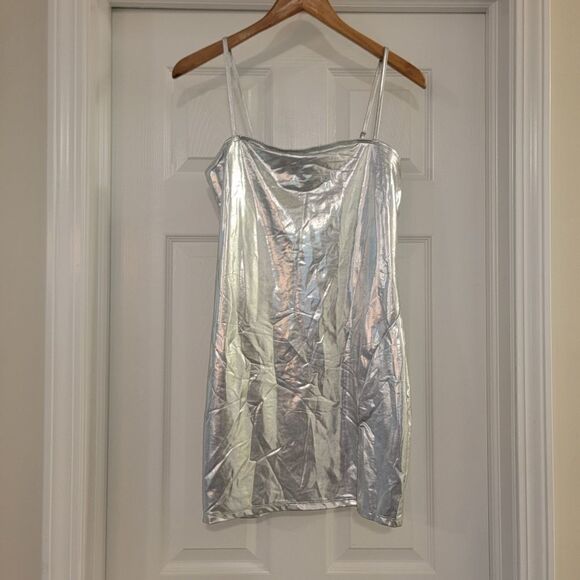 SHEIN Silver Metallic Holographic Halter Mini dress size small 4 NWOT - Picture 6 of 10